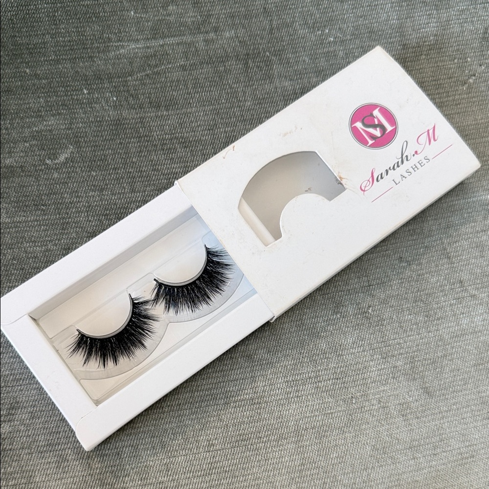 Sara   Strip Lashes — Bold Black Volume